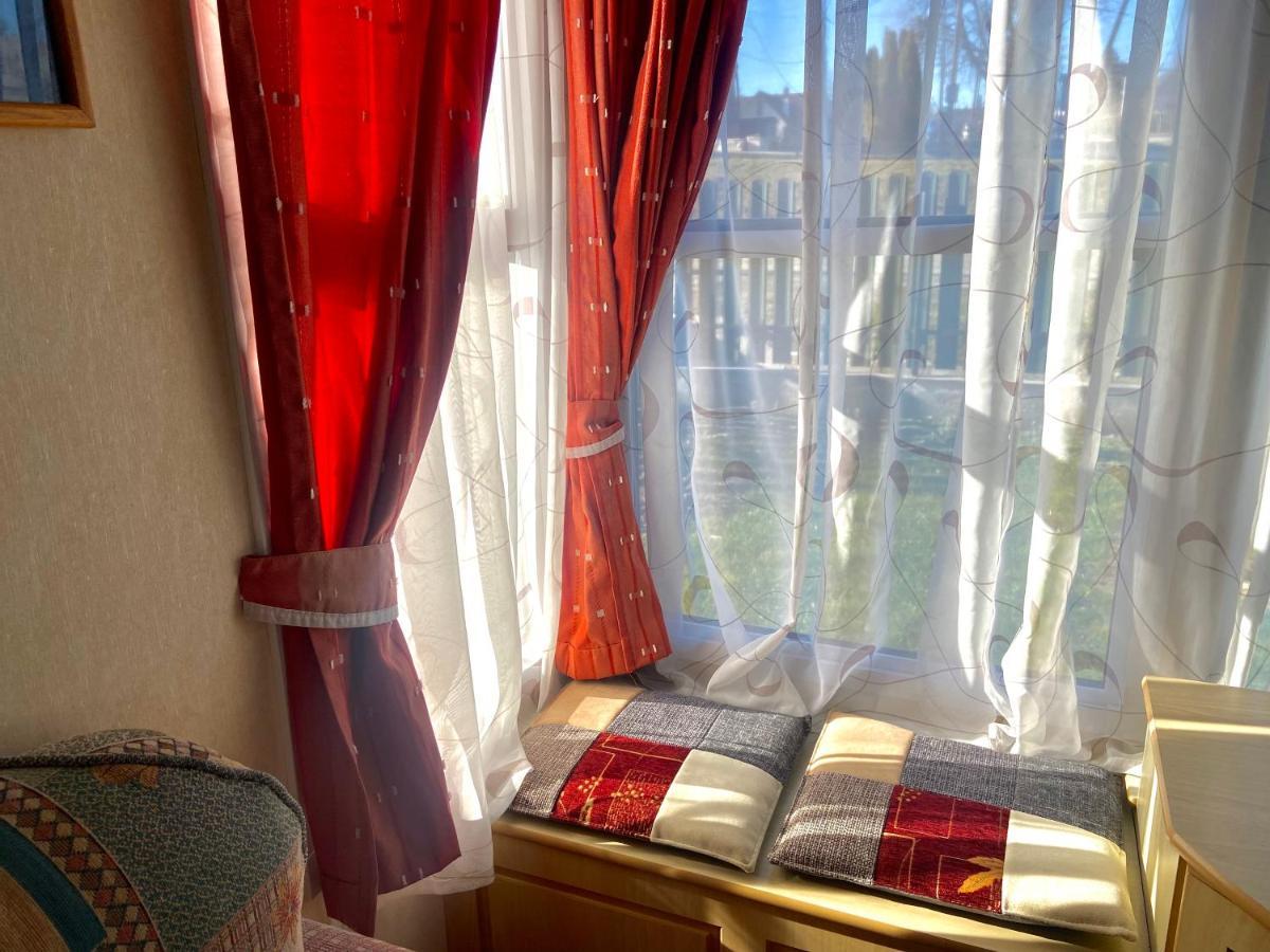 Kisvakond Vendeghaz Apartment Jeno Bagian luar foto