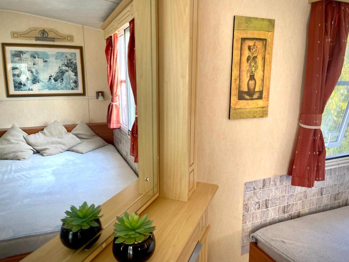 Kisvakond Vendeghaz Apartment Jeno Bagian luar foto