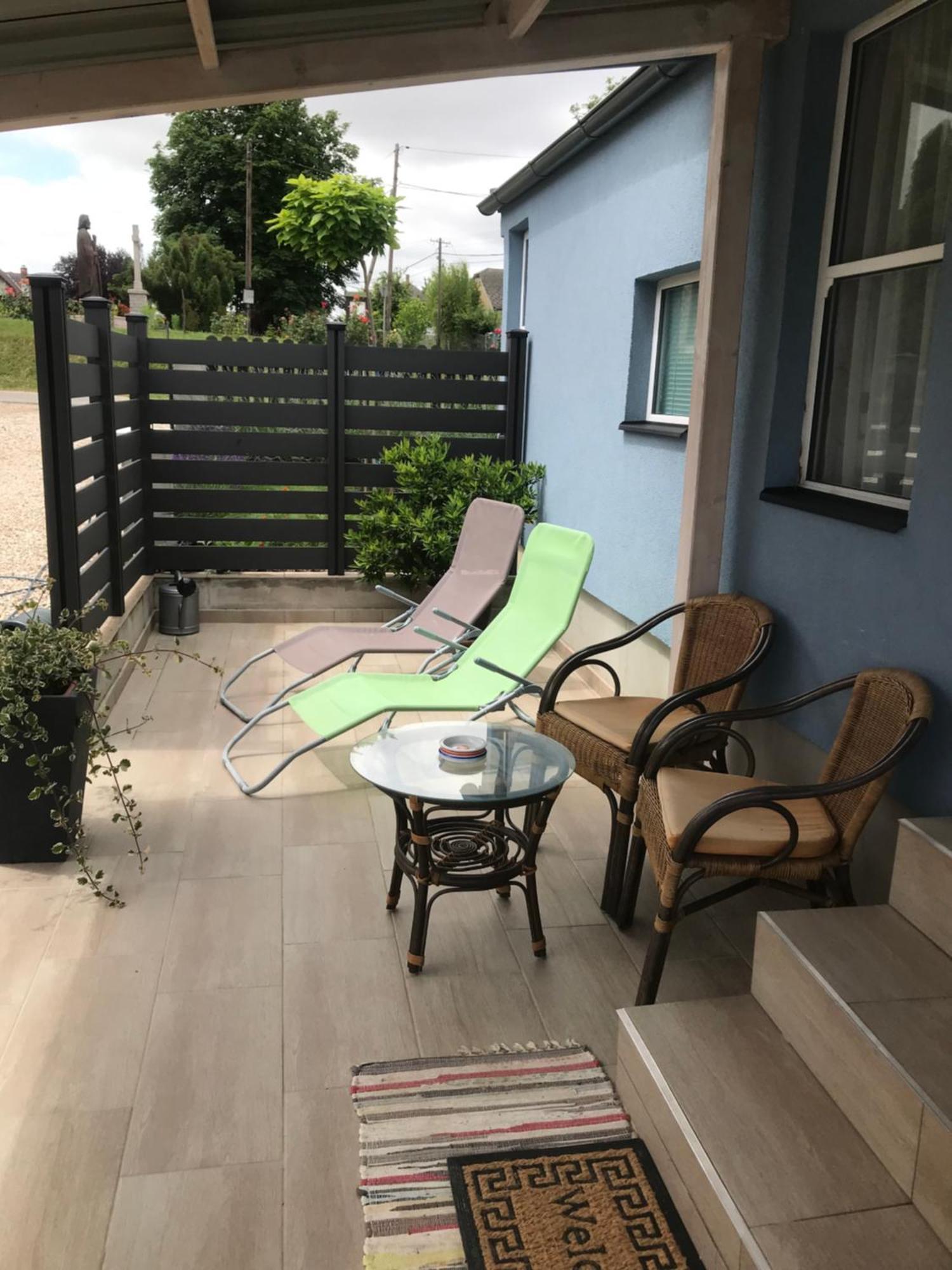 Kisvakond Vendeghaz Apartment Jeno Bagian luar foto